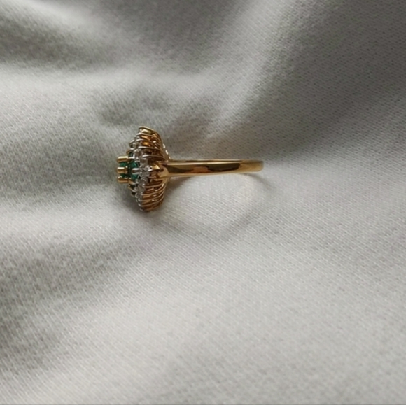 Faux Emerald Ring - Picture 3 of 5